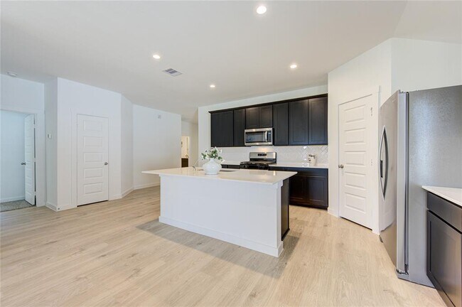 Building Photo - 8038 Tropea Dr