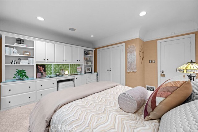 Building Photo - 1630 Warnall Ave