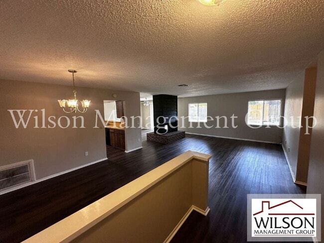 Building Photo - 321 Redwing Way