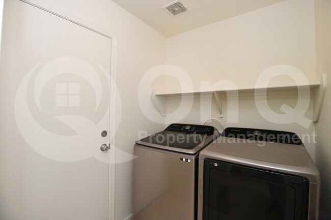 Building Photo - 25663 W Shooting Star Ln