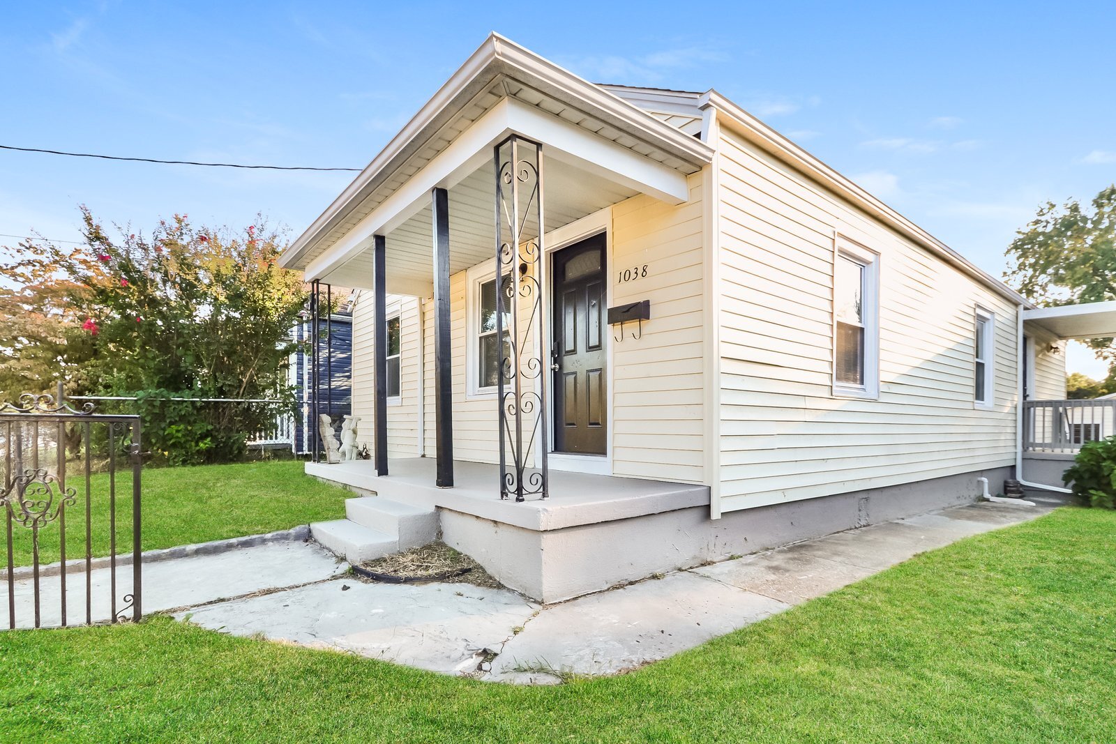 Building Photo - 1038 Lincoln Ave