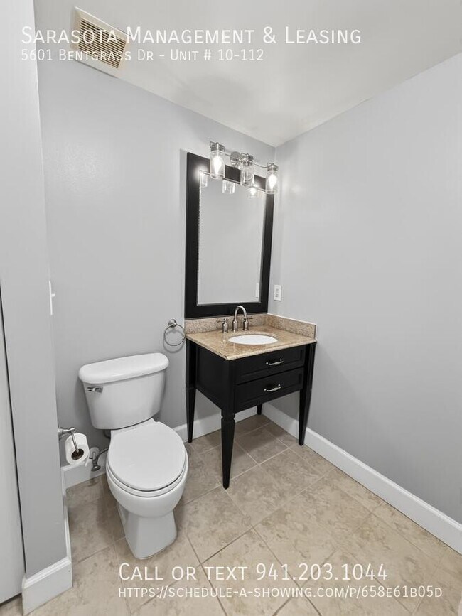 Building Photo - 5601 Bentgrass Dr