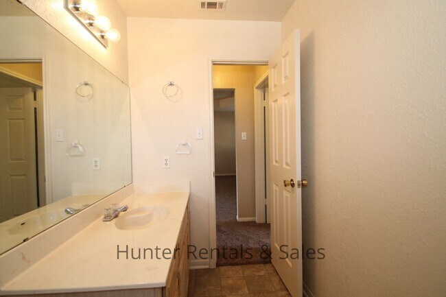 Building Photo - South Killeen Home