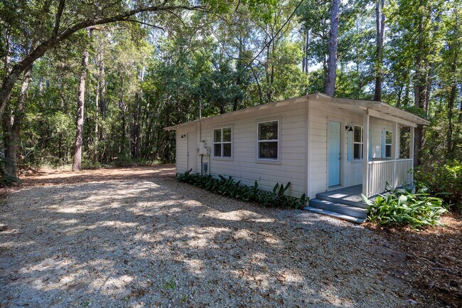 Building Photo - PRICE REDUCTION! SCHEDULE A TOUR TODAY! Be...