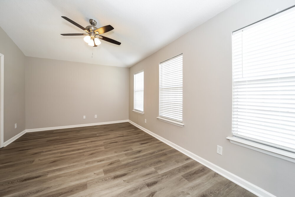 Building Photo - 5860 Sandstone Way