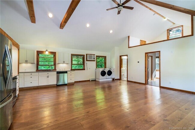 Building Photo - 222 CT-37