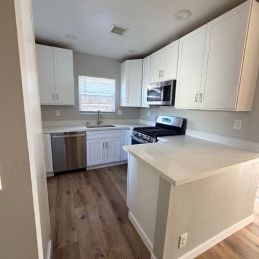 Building Photo - 4033 Linwood Pl