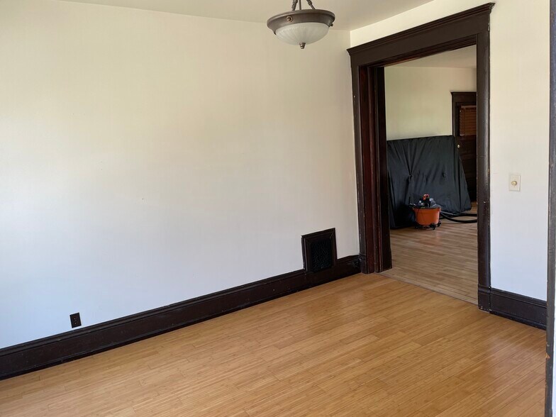 Dining Room View 2 - 821 N Oneida St