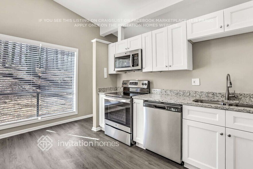 Building Photo - 4616 Greenleaf Cir SW