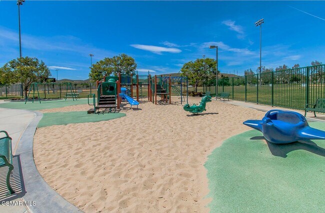 Building Photo - Beautiful Light and Bright Dos Vientos Home featuring 4 Bedrooms + 3 Bathrooms