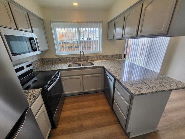 Building Photo - HEA3146>**