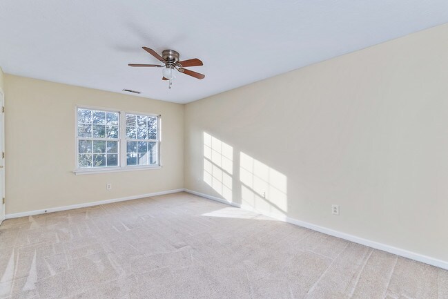 Building Photo - 712 Spruce St