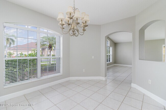 Building Photo - 4421 Chardonnay Dr