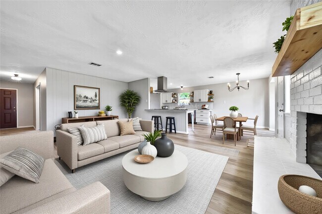 Building Photo - 12826 Rolling Valley Dr