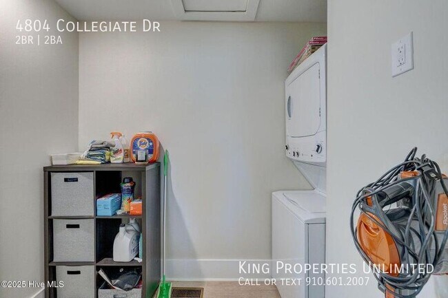 Building Photo - 4804 Collegiate Dr