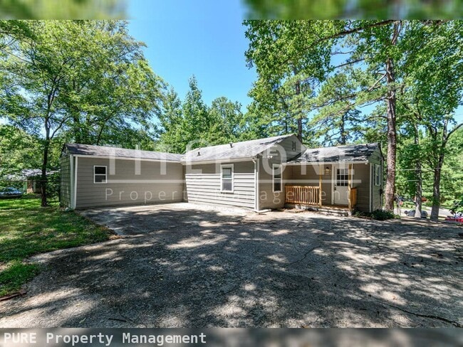 Building Photo - Price Drop Alert!  Fall Rental Specials Available! Welcome to your new home in the heart of Hapev...