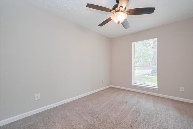 Building Photo - 2606 Lexington Woods Dr