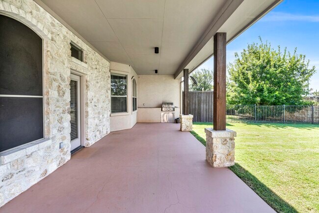 Building Photo - 307 Enclave Cir