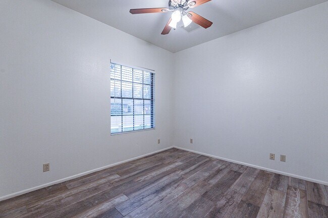 Building Photo - Charming 4-bedroom, 2-bathroom in Gilbert