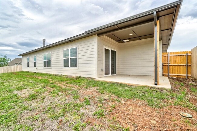 Building Photo - 528 NW 175th St
