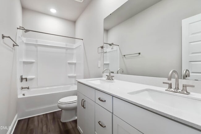 Building Photo - 1245 S Blount St