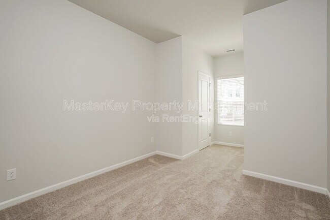 Building Photo - 112 Silver Fir Ln