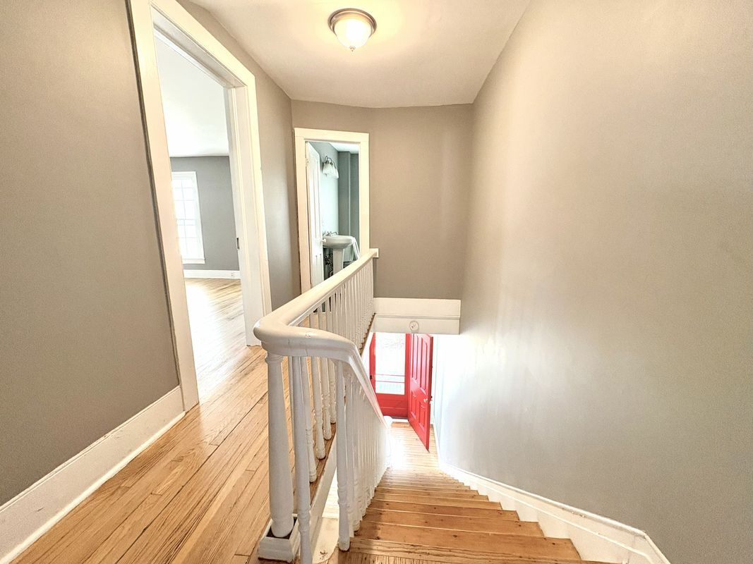 Building Photo - 707 Church St