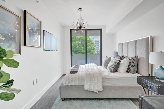 Building Photo - 3040 N Ocean Blvd