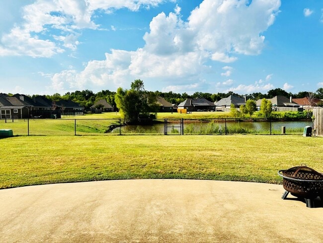 Building Photo - 459 Long Acre Dr