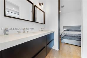 Building Photo - 3 br, 2.5 bath Townhome - BAY VISTA