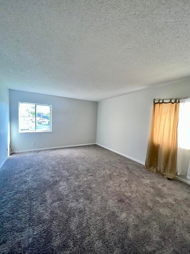 Building Photo - 231 Pine HOV Cir