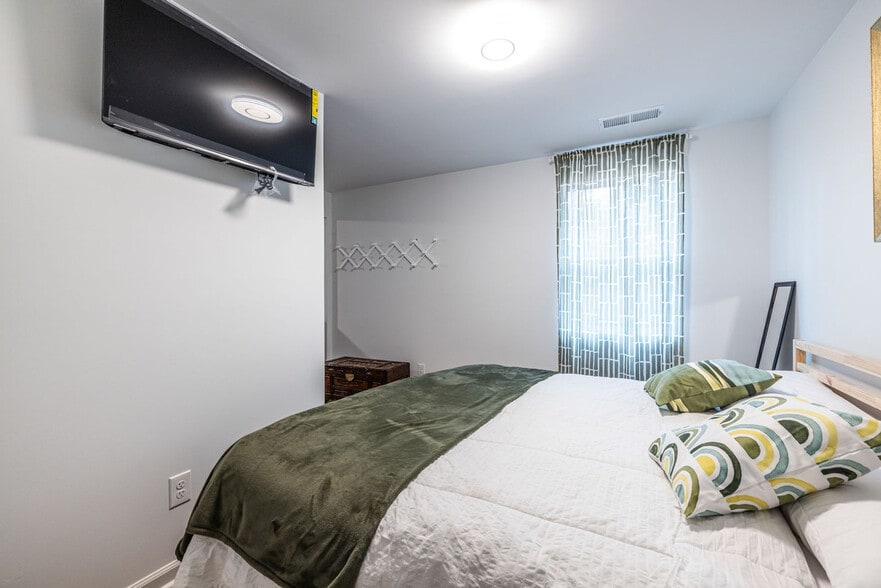 Building Photo - 4350 Welcome All Rd