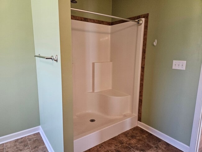 Building Photo - 3 Bedroom, 2 bath unfurnished home located in Bridgeport Community in Sneads Ferry