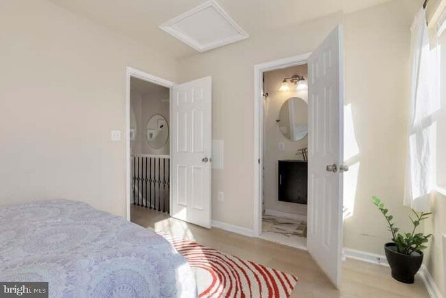 Building Photo - 1720 H St NE