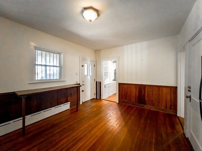 Building Photo - 67 Hampstead Rd