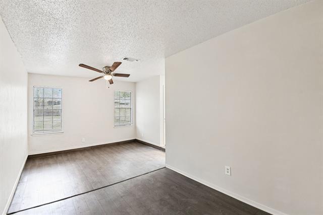 Building Photo - 2705 Warren Ln