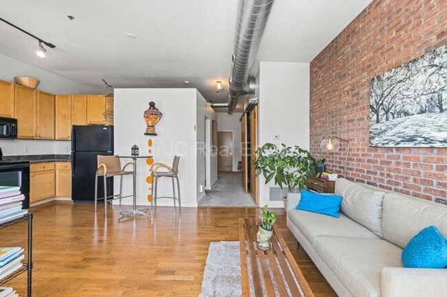 Building Photo - 7700 E 29th Ave