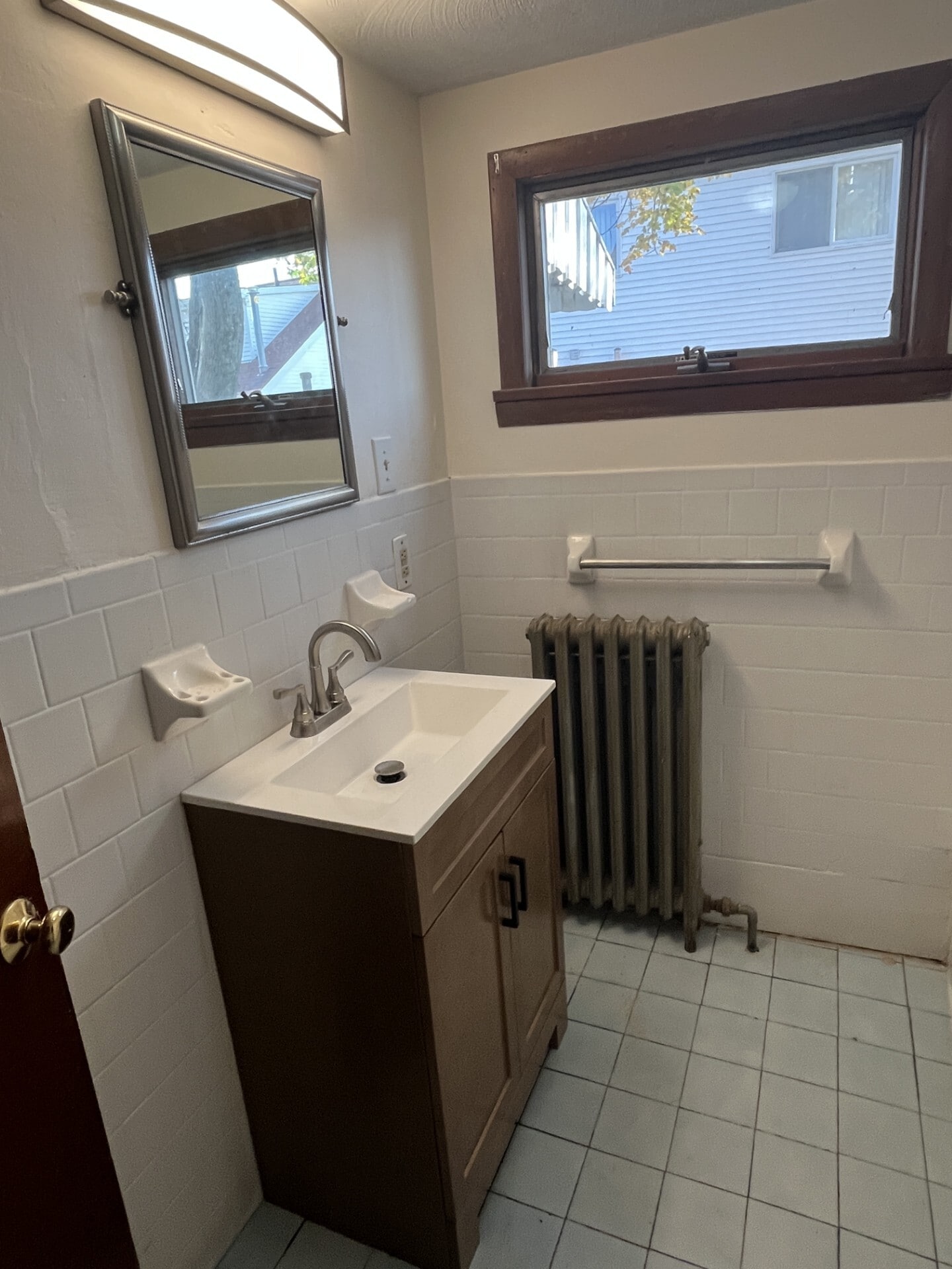 Building Photo - 54 Pleasant St