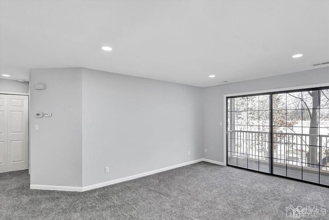 Building Photo - 16 Ayres Ct