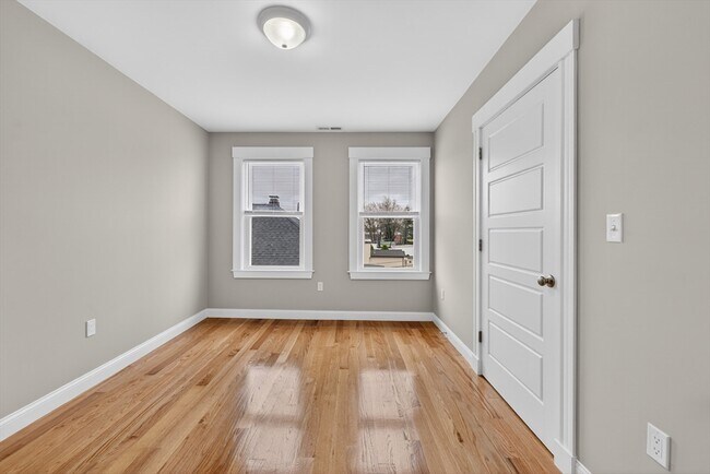 Building Photo - 42 Almont St