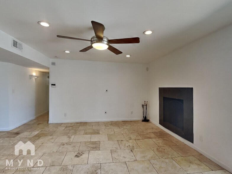 Building Photo - 6639 E Camino Santo
