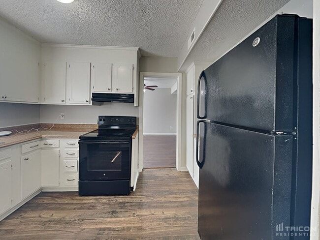 Building Photo - 7418 Palmetto Ct