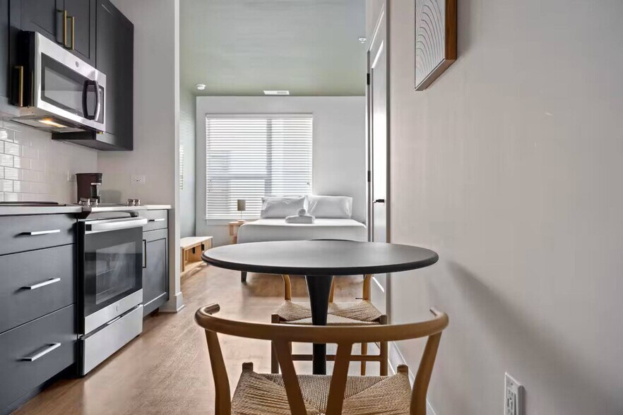 Building Photo - 3629 W Cypress St