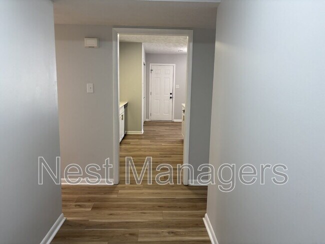 Building Photo - 7212 Reedy Creek Dr