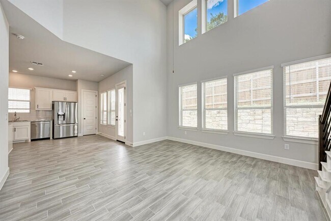 Building Photo - 12811 Stanford Dr