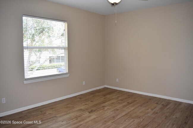 Building Photo - 1040 Venetian Dr