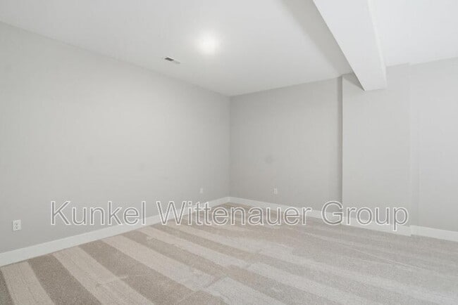 Building Photo - 837 Bushwood Way