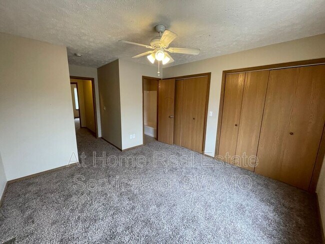 Building Photo - 5596 N. Green