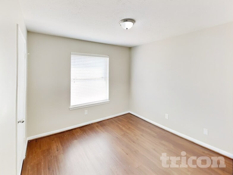 Building Photo - 28707 Binefield St