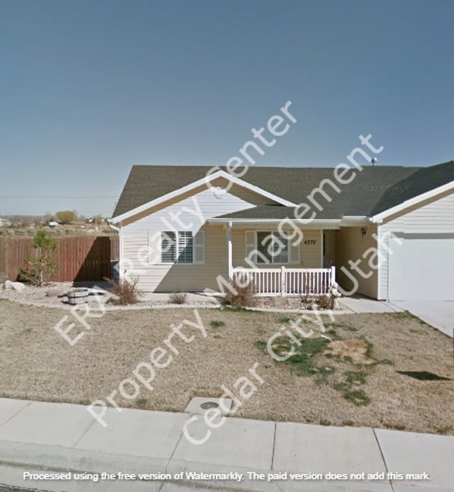 Building Photo - Move-In Discount!! 3 bed 2 bath - Twin home in Lamplight